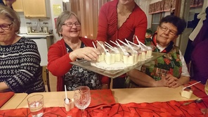 Vapaaehtoistekijöiden jouluruokailun jälkiruoka, pannacotta